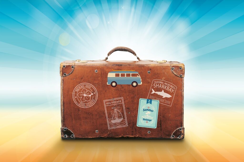 luggage-nature-travel-1149289 luggage, nature, travel-1149289.jpg